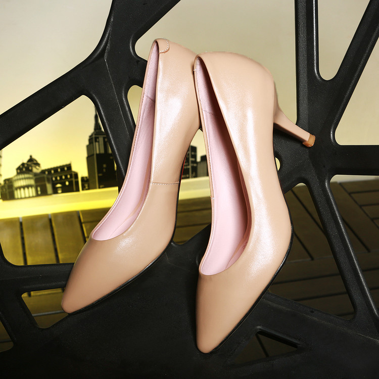 Minimalist Mary Jane Pointed Toe Mid Heel Pumps - Image 3