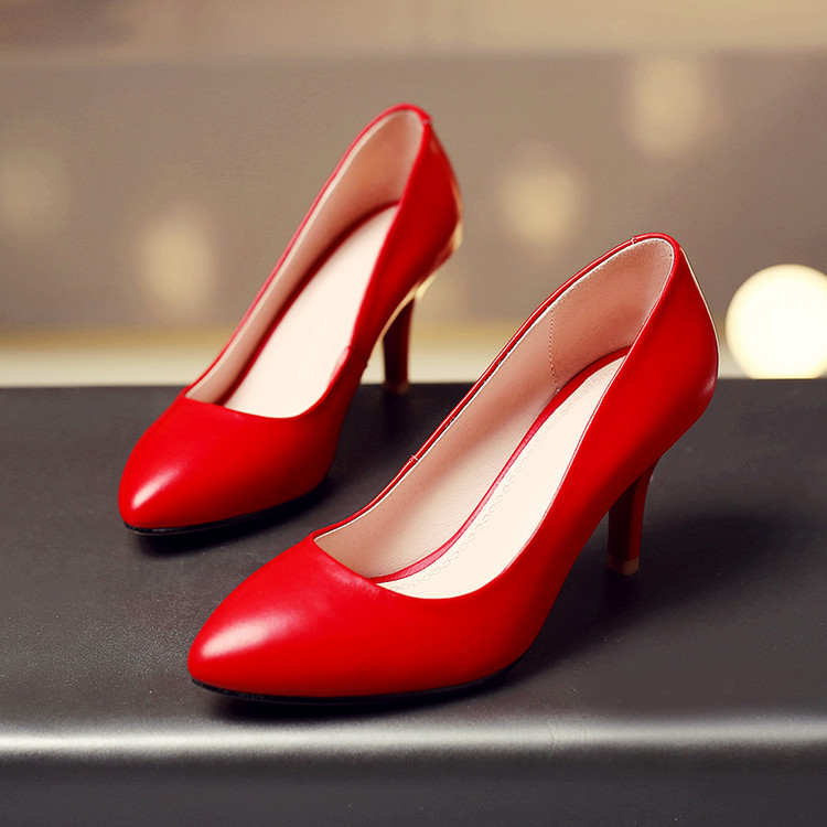 Minimalist Pointed Toe Slip-On Mid Heel Pumps - Image 4